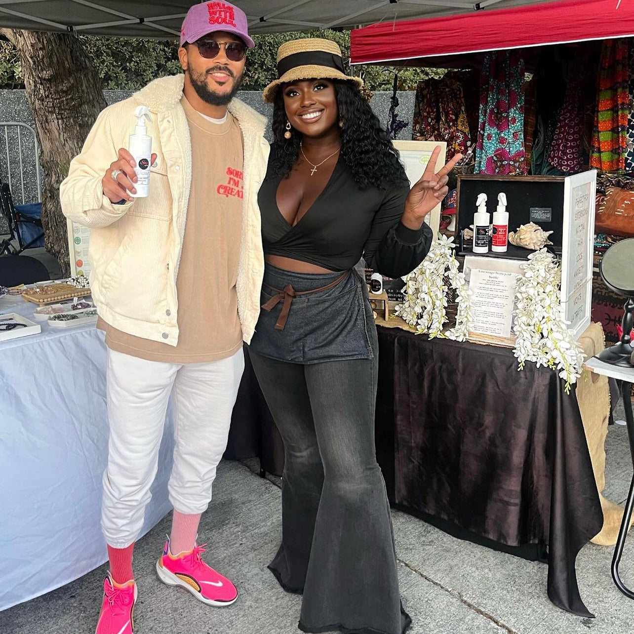 Sorry I'm A Creative - T-Shirt (Khaki + Red)