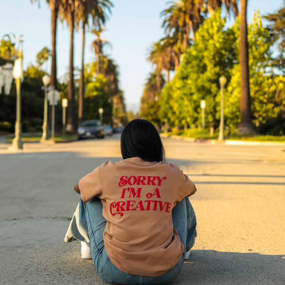 Sorry I'm A Creative - T-Shirt (Khaki + Red)